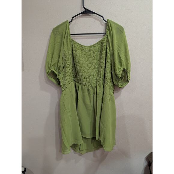Pretty green smocked short sleeve peasant top by American Bling size 3X NWT - Picture 3 of 7